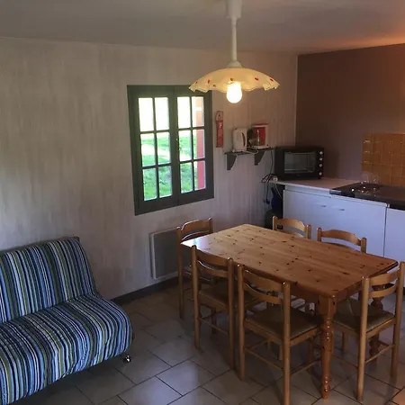 Holiday Domaine De Vaulatour Payzac (Dordogne)